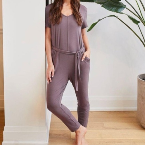 Knix Short Sleeve Romper - Picture 4 of 7